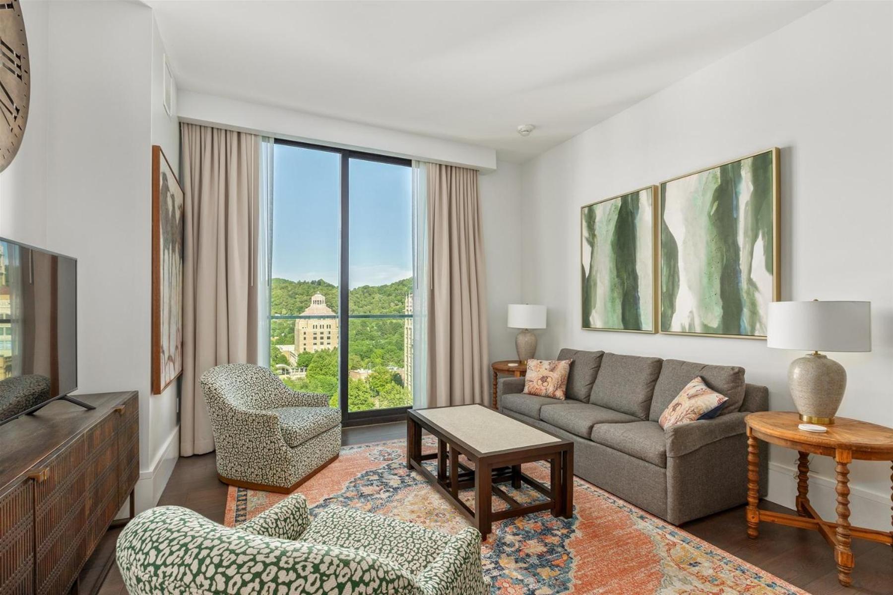 The Views Over Pack Square Park: Luxury Downtown Arras Condo Asheville Exterior photo